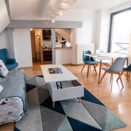 Appartement rien que pour vous proche centre ville Laval  Extérieur photo