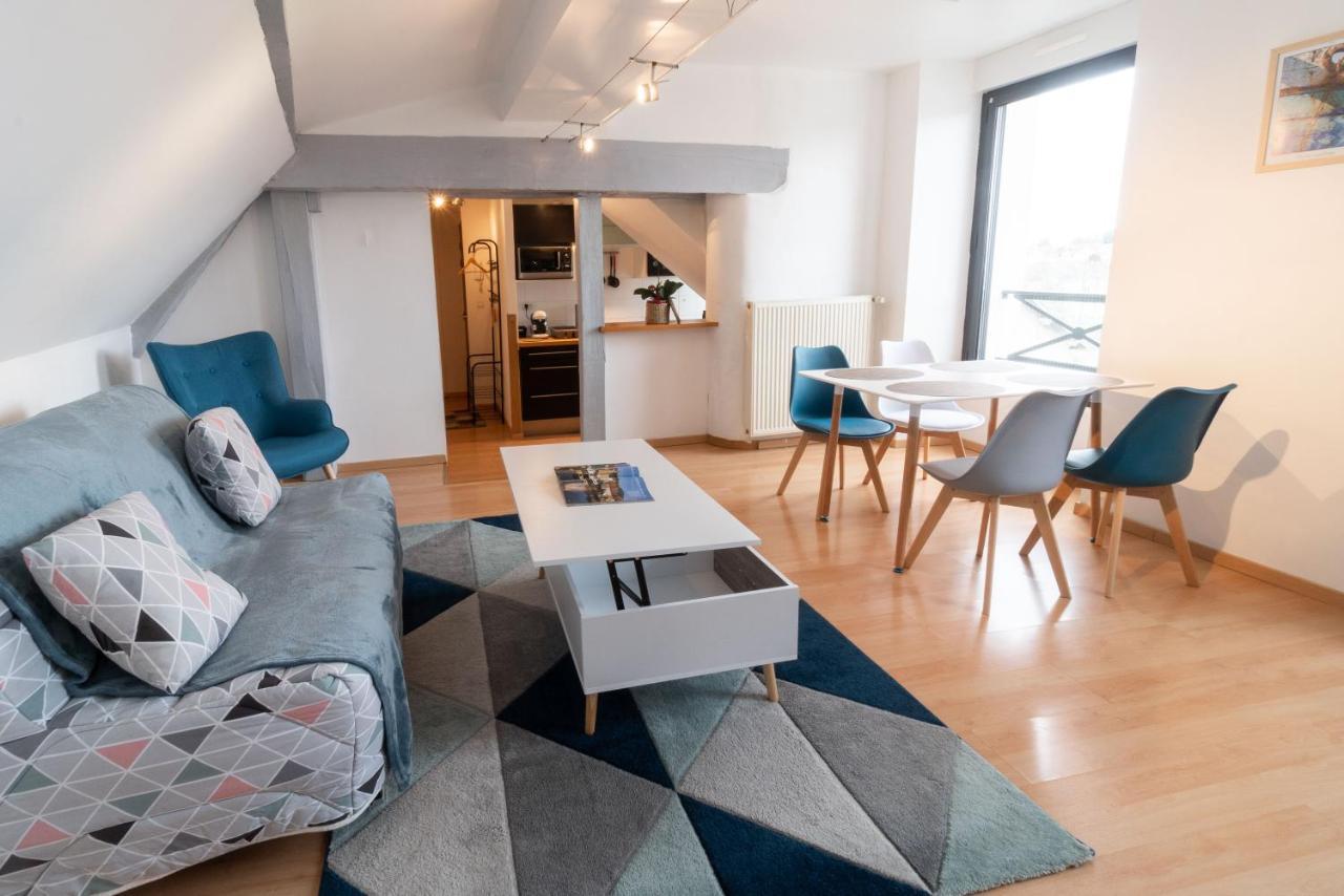 Appartement rien que pour vous proche centre ville Laval  Extérieur photo